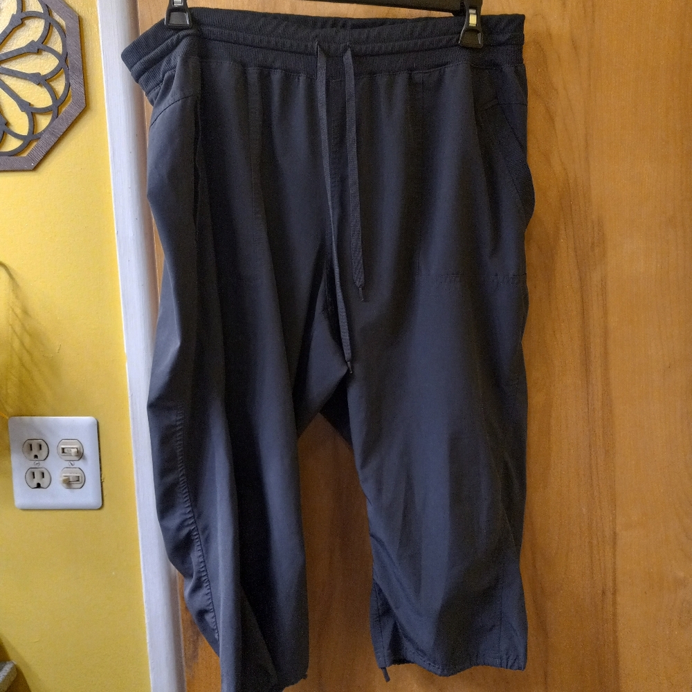 RBX Women's Charcoal Gray Capri Joggers
